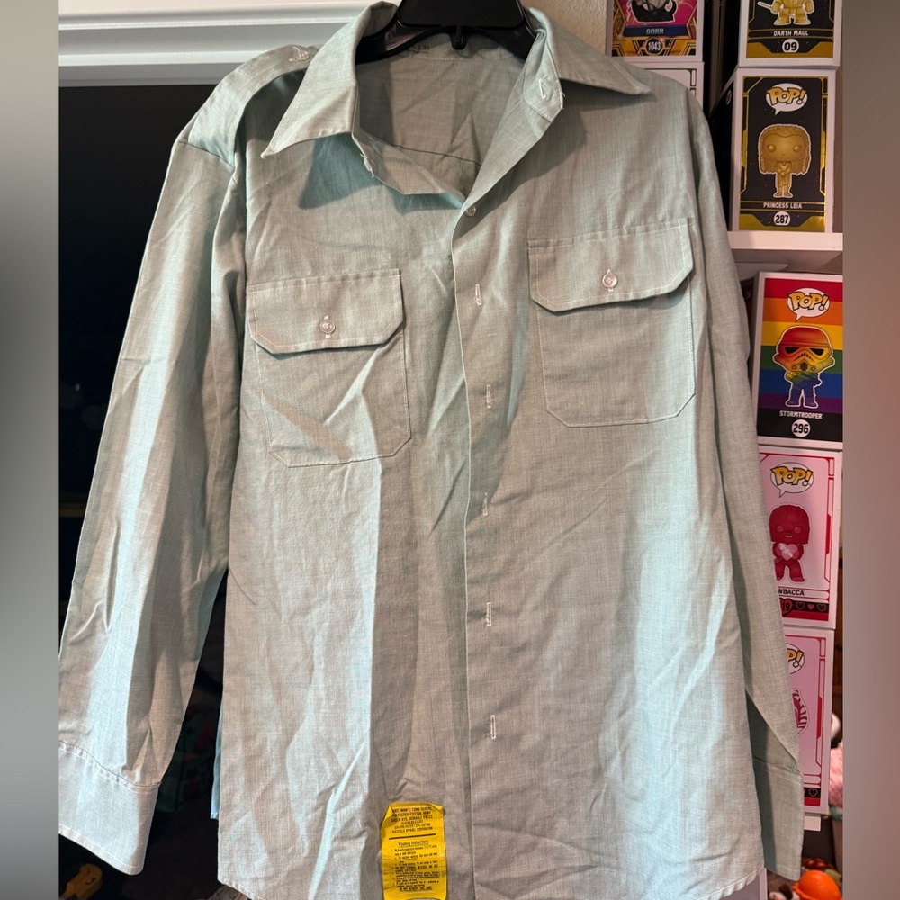 🥥Men's Light Green Button-Up top